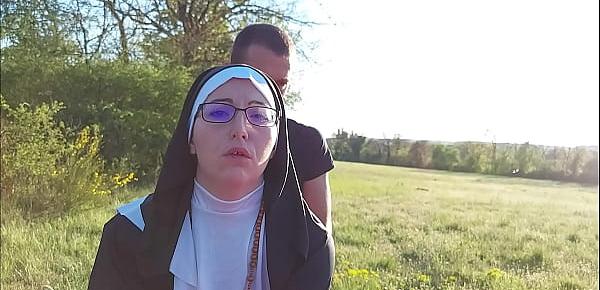 trendsThis nun gets her ass filled with cum before she goes to church !!
